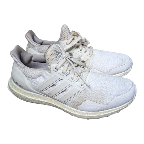 Adidas white Ultra boost YYA 606001 Supportive cloud running shoes EUC Women's 9 - Picture 1 of 7